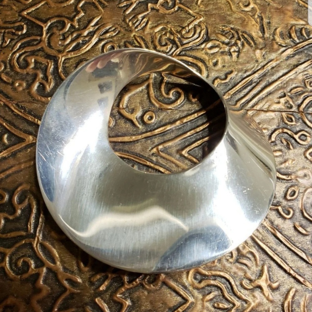 Vintage Modern Mobius Pin/Pendant
